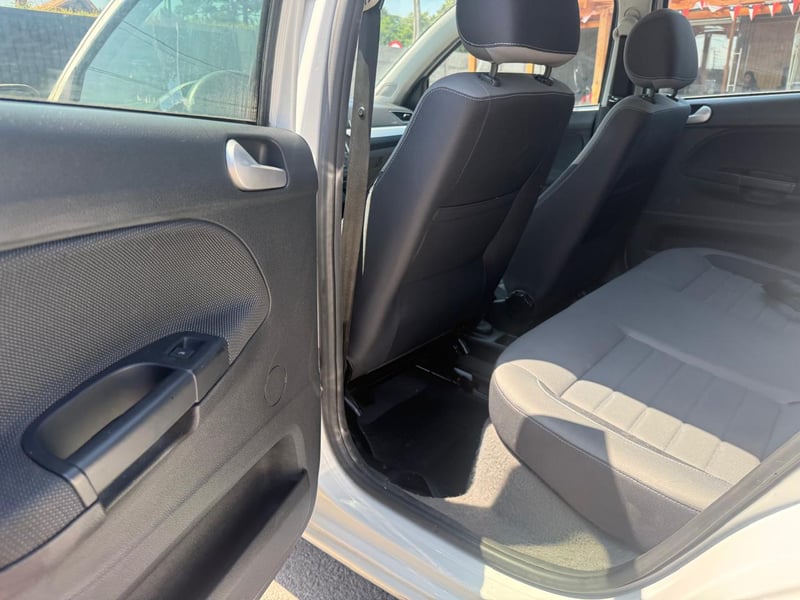 Volkswagen GOL TRENDLINE 1.6 2018 - Imagen 17 de 19