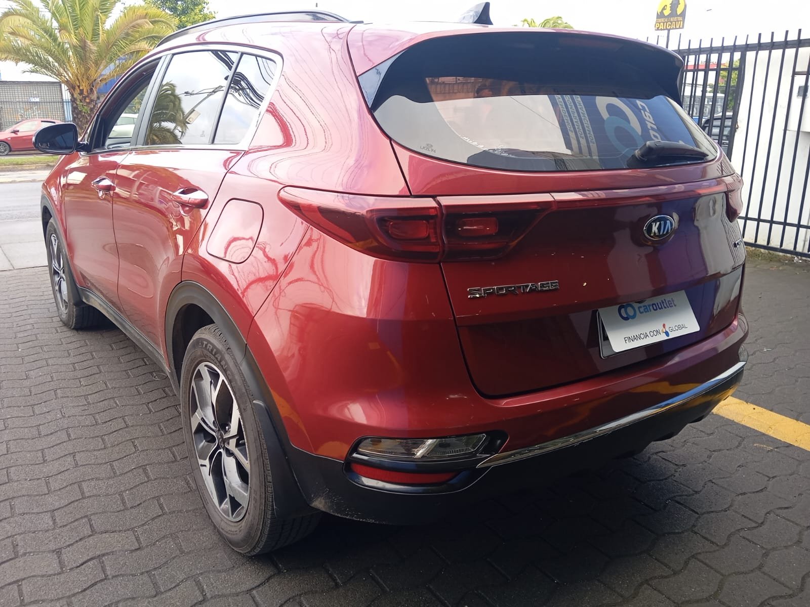 Kia SPORTAGE LX 2.0 2020 - Foto 2 de 12