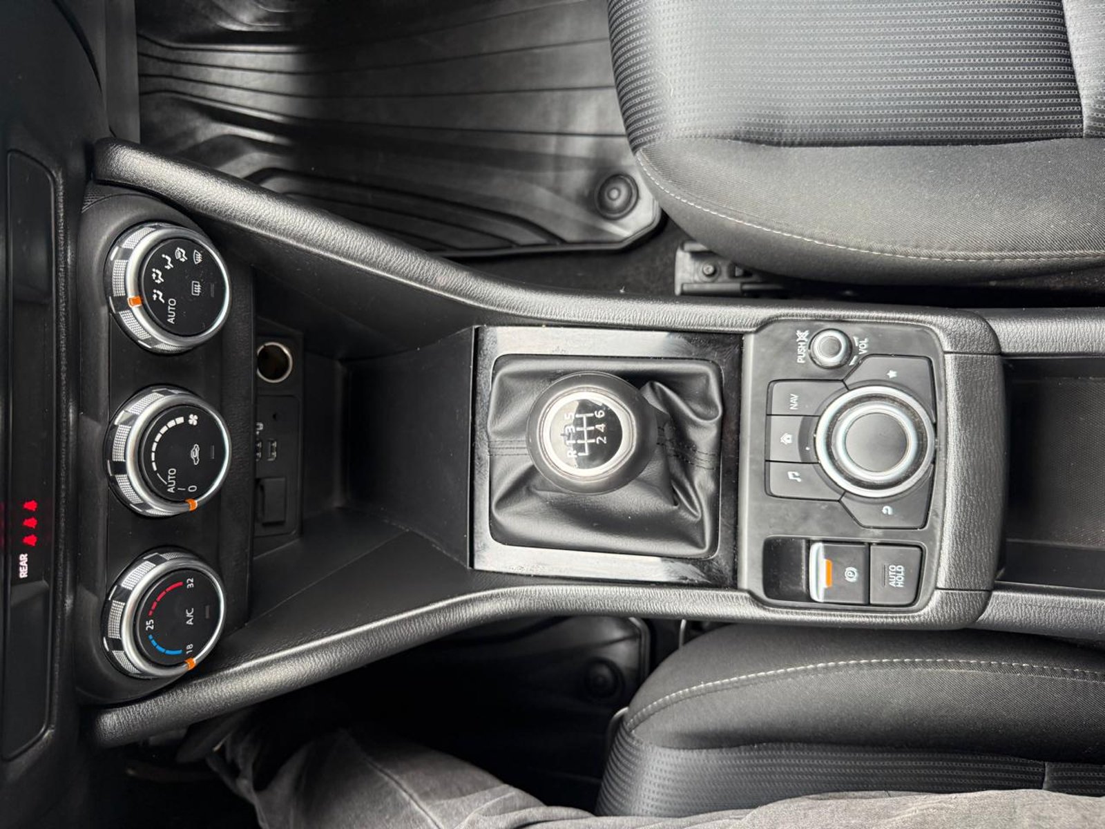 Mazda CX 3 2.0 2023 - Imagen 17 de 20