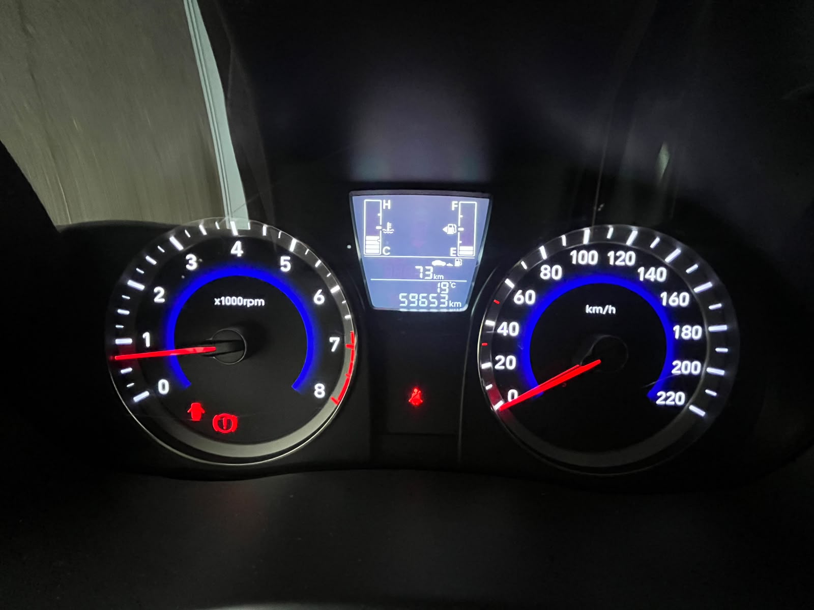 HYUNDAI ACCENT RB HB 1.4 2018 - Imagen 13 de 17
