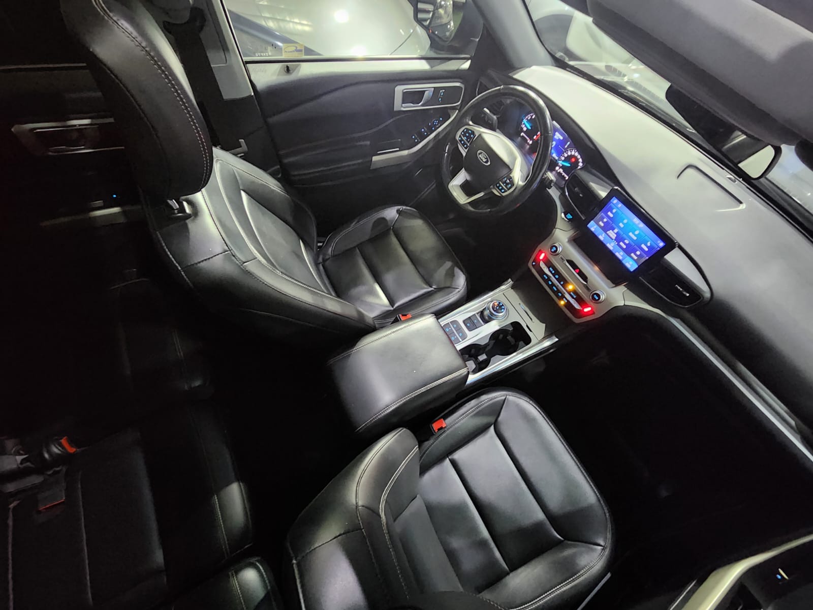 Ford EXPLORER 4X2 2.3 AUT 2022 - Imagen 8 de 12