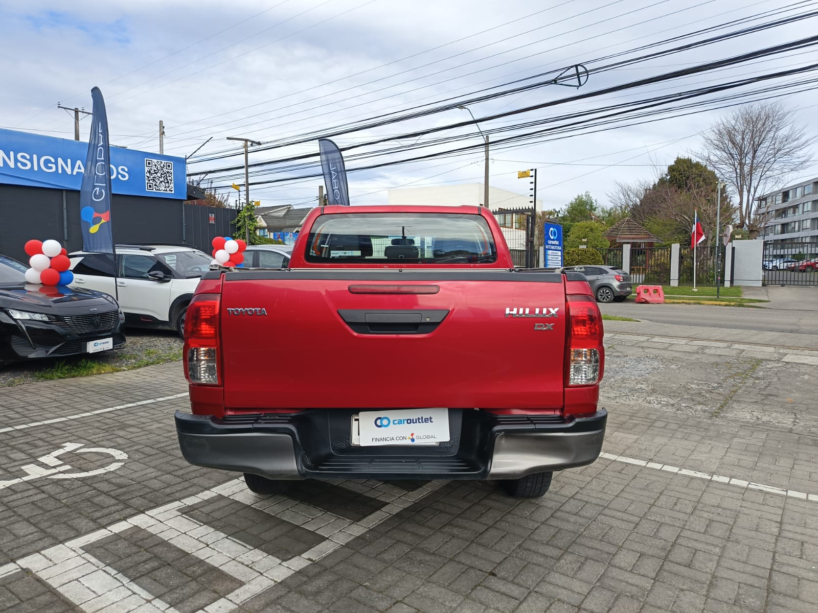 Toyota HI LUX DCAB MT 4X4 2.4 2024 - Foto 3 de 10