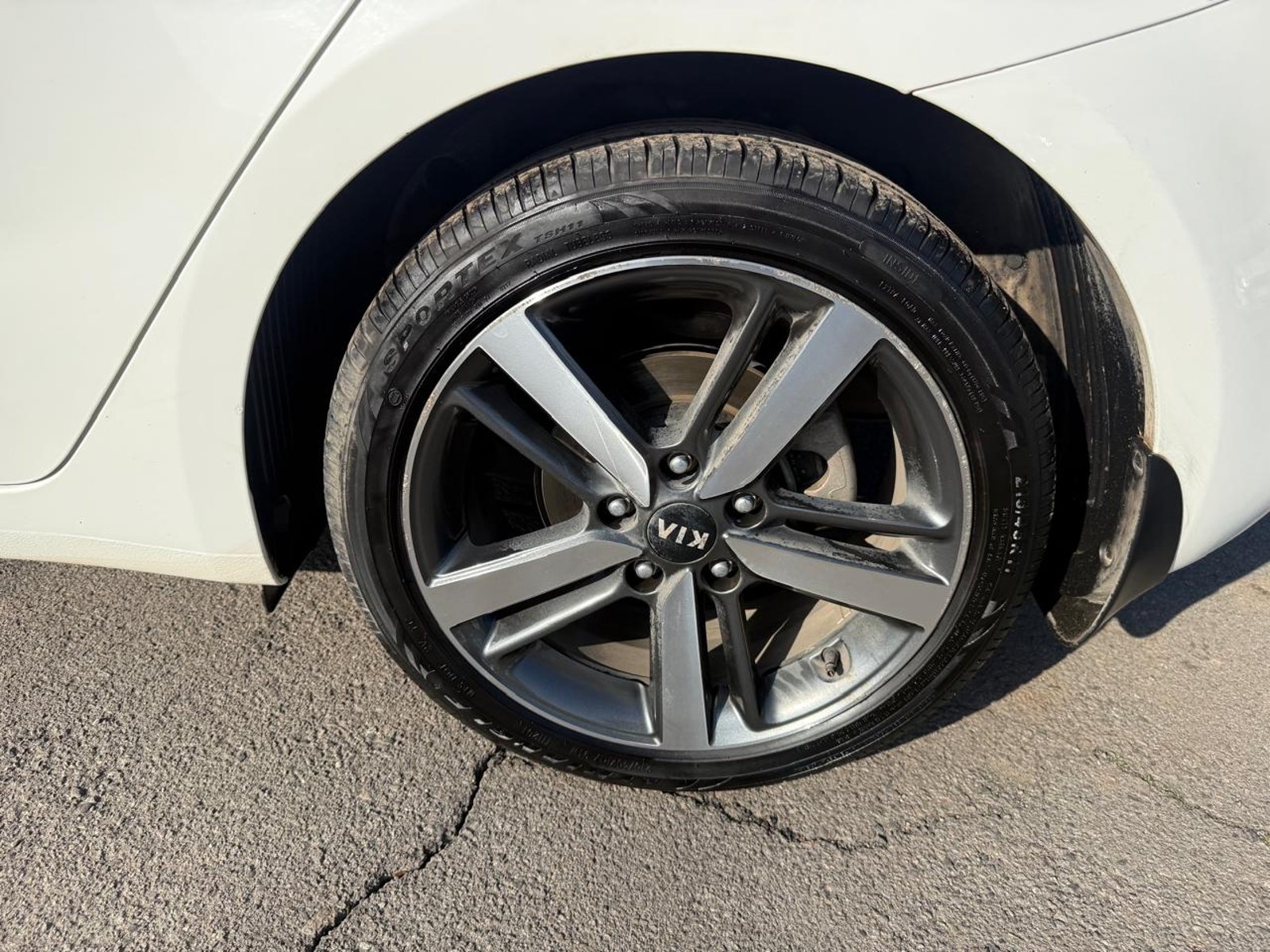 Kia CERATO 5 EX 1.6L 6MT S. PACK 2018 - Imagen 20 de 20