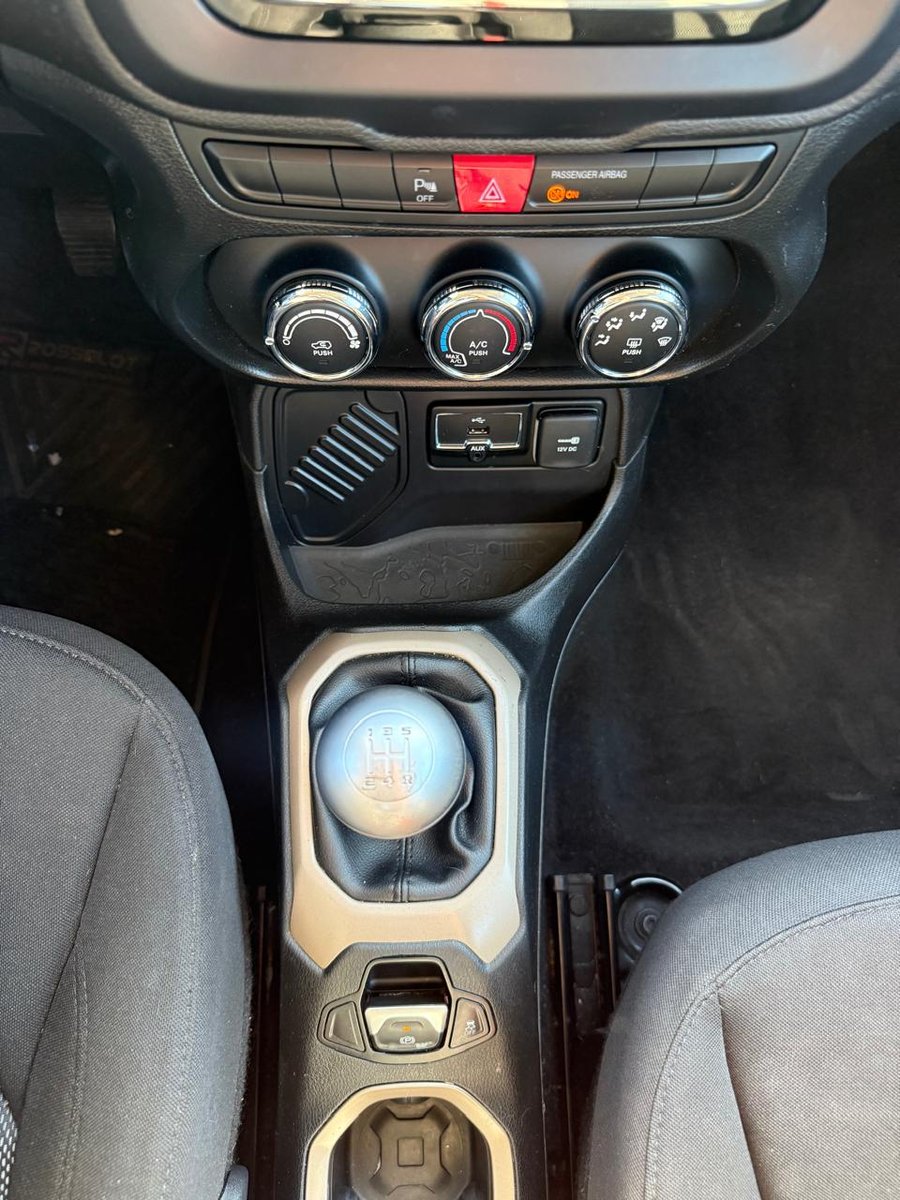 Jeep RENEGADE SPORT 1.8 2018 - Imagen 17 de 20