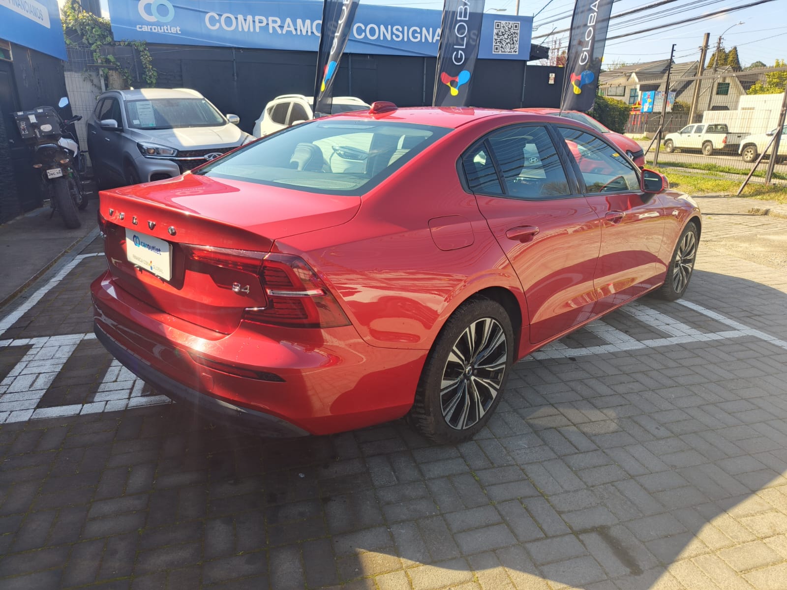 Volvo S60 II B4 2.0 AUT 2023 - Foto 4 de 12