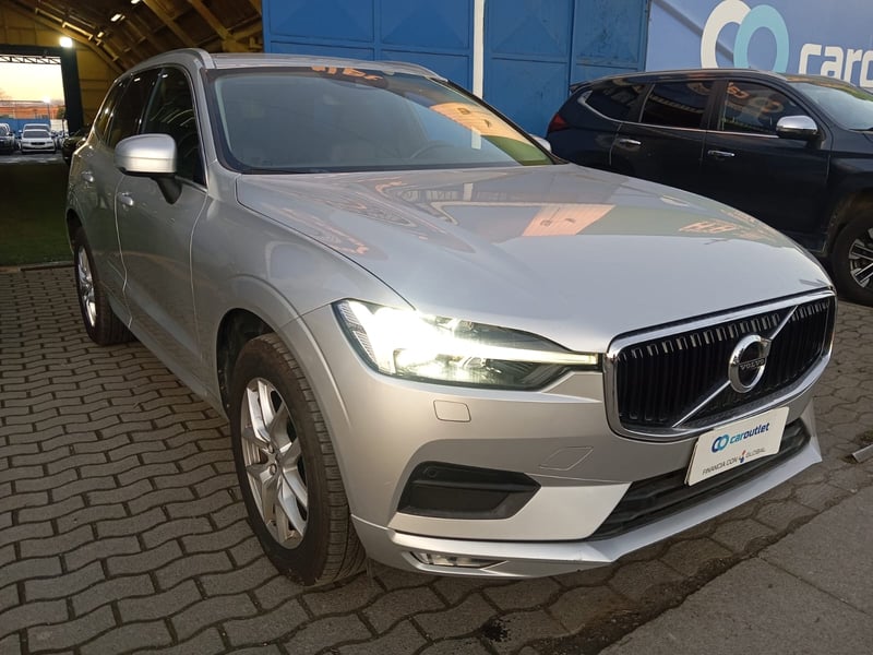 Volvo XC60 T5 MOMENTUM 4X4 2.0 AUT 2021 - Imagen 5 de 13