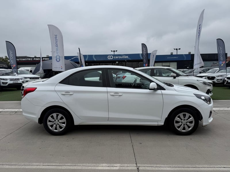 Hyundai VERNA CB 1.4 2020 - Imagen 6 de 20
