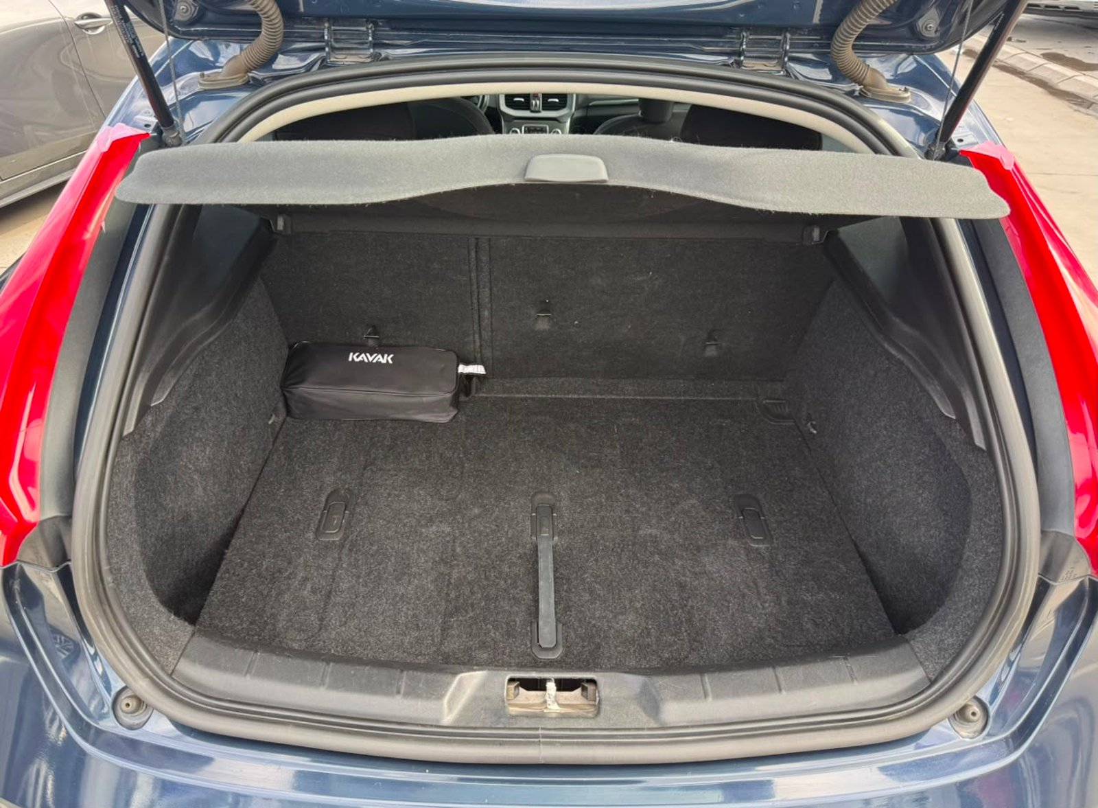 Volvo V40 T4 COMFORT 2015 - Imagen 18 de 19