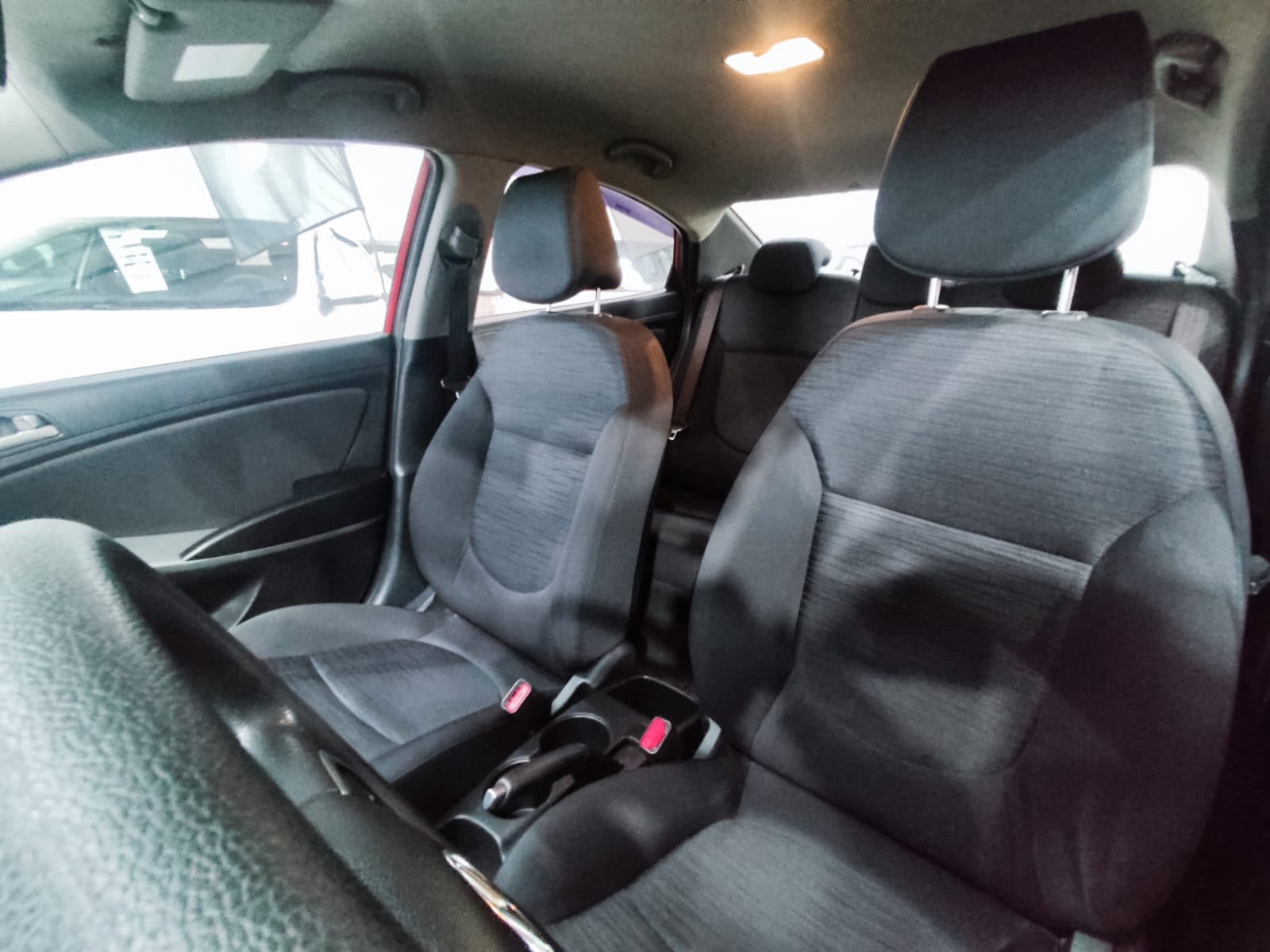 Hyundai ACCENT GL 1.4 2019 - Imagen 9 de 11