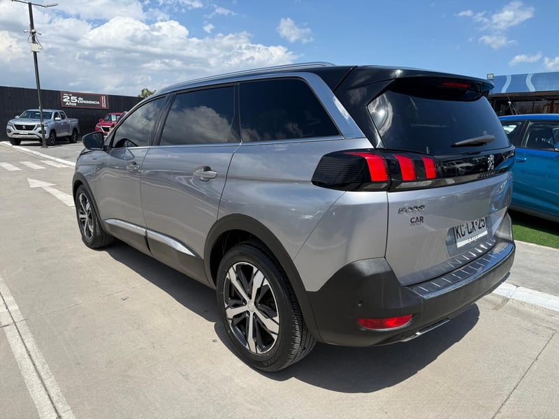 Peugeot 5008 GT LINE 1.6 AUT 2018 - Imagen 3 de 20