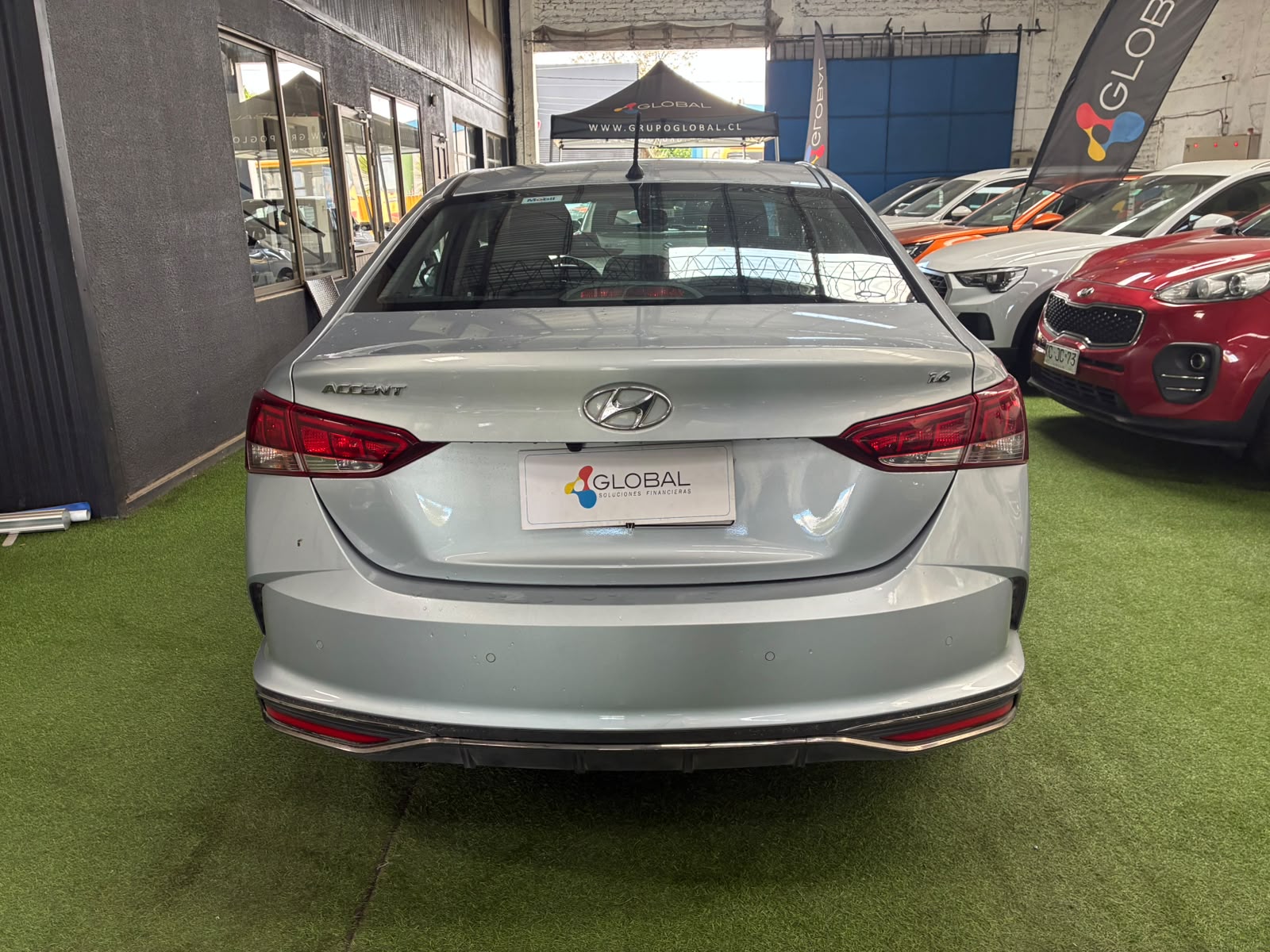 Hyundai ACCENT HCI 1.6 AUT 2023 - Foto 3 de 11