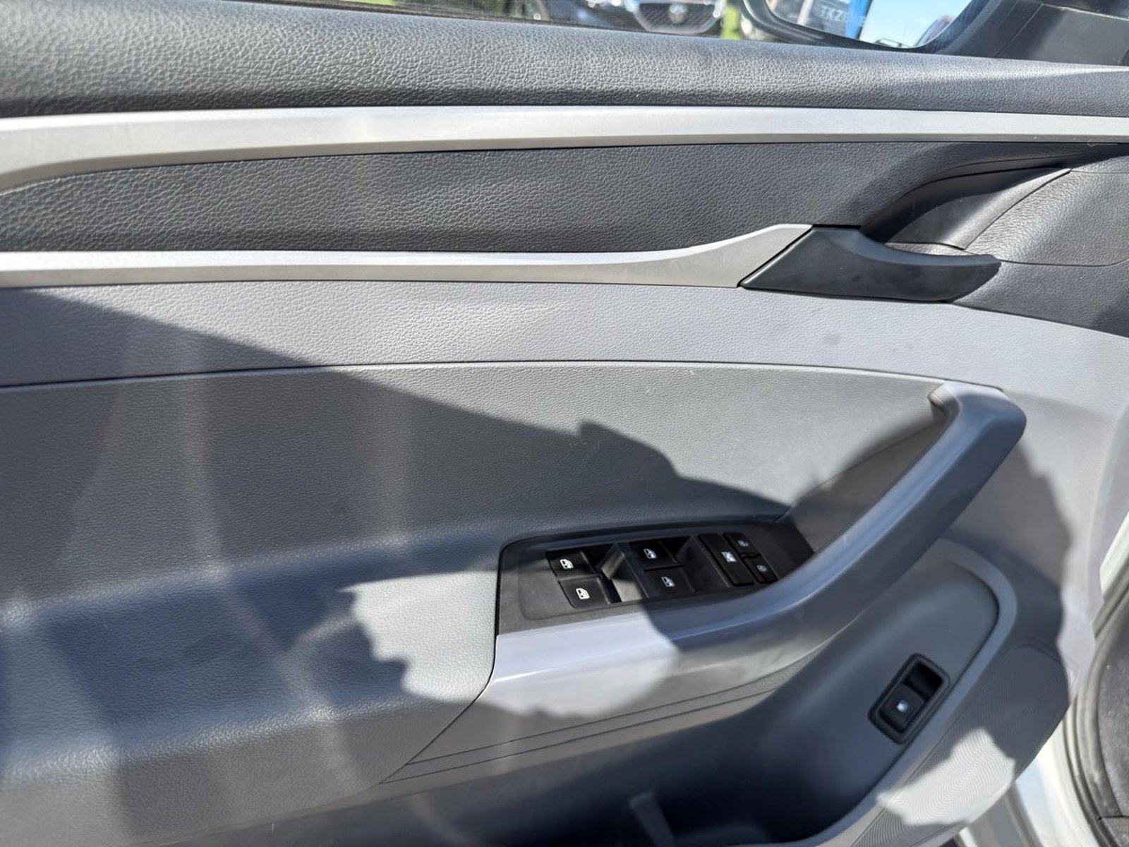Maxus T60 4X2 2.4 MT 2024 - Imagen 12 de 20