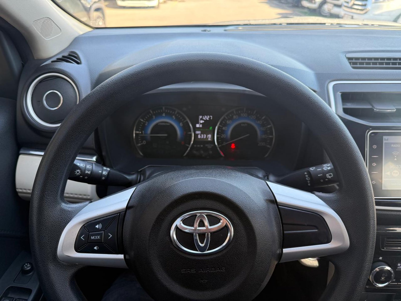 TOYOTA RUSH XLI 1.5 2022 - Imagen 14 de 20