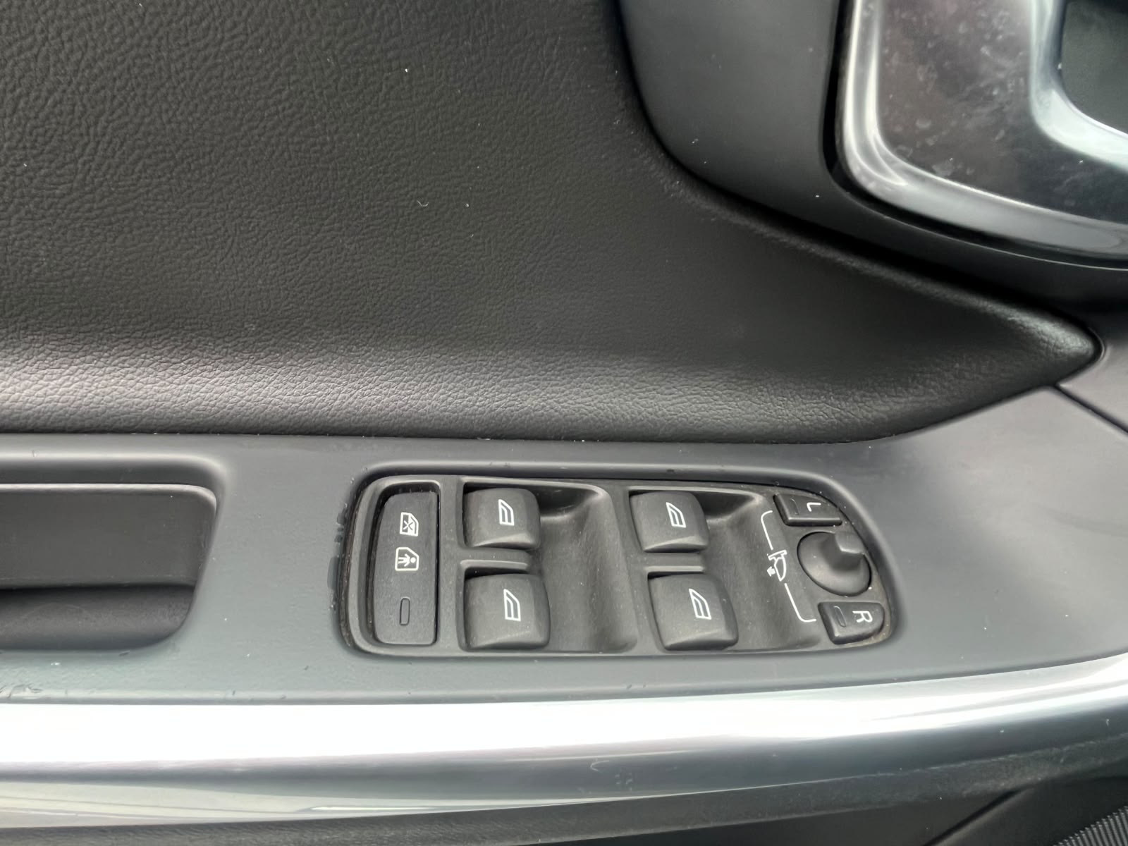 Volvo S60 T3 COMFORT 2018 - Imagen 10 de 19