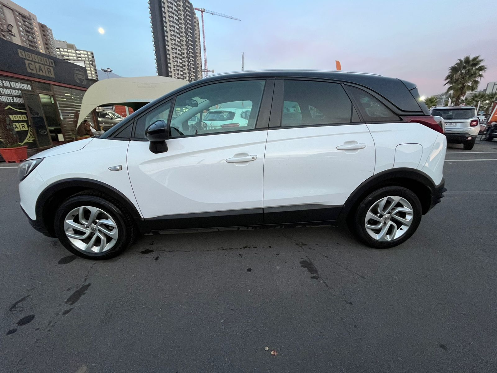 Opel CROSSLAND TD MT6 1.5 2020 - Foto 2 de 19