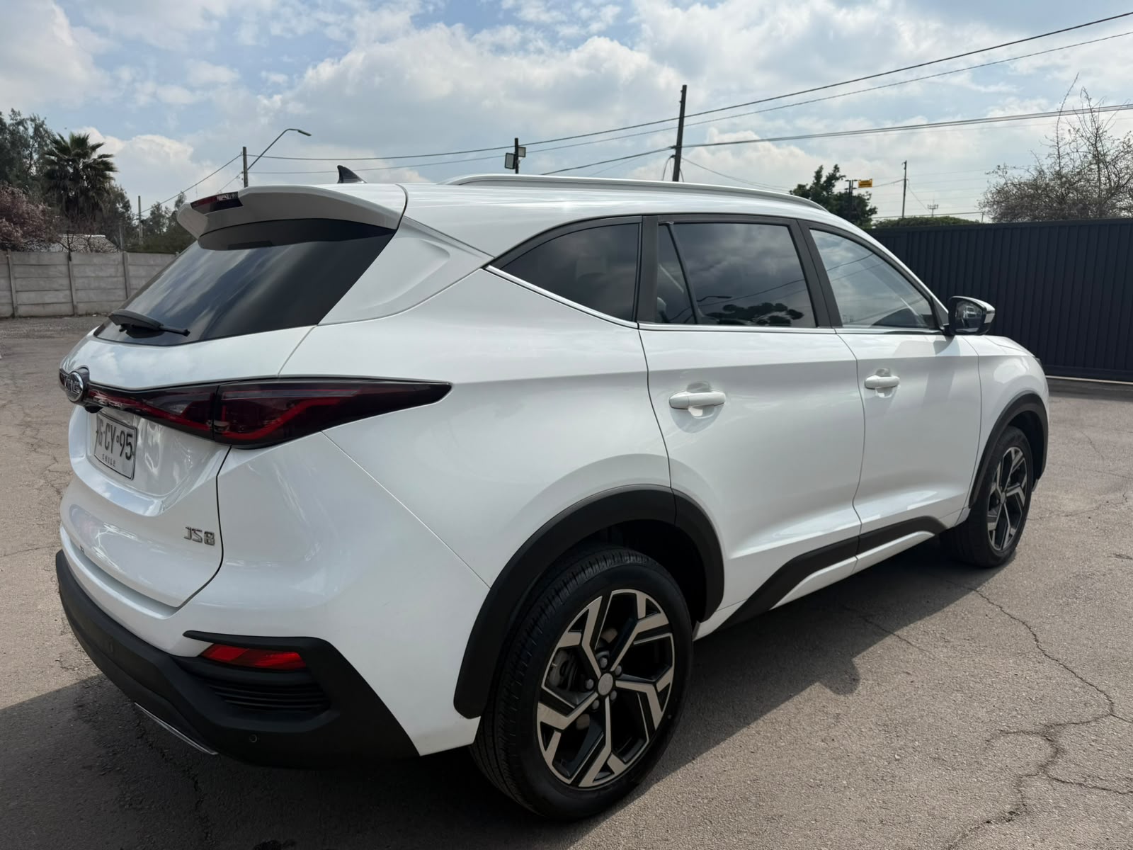 JAC JS8 TURBO DCT 1.5 AUT 2024 - Foto 5 de 20
