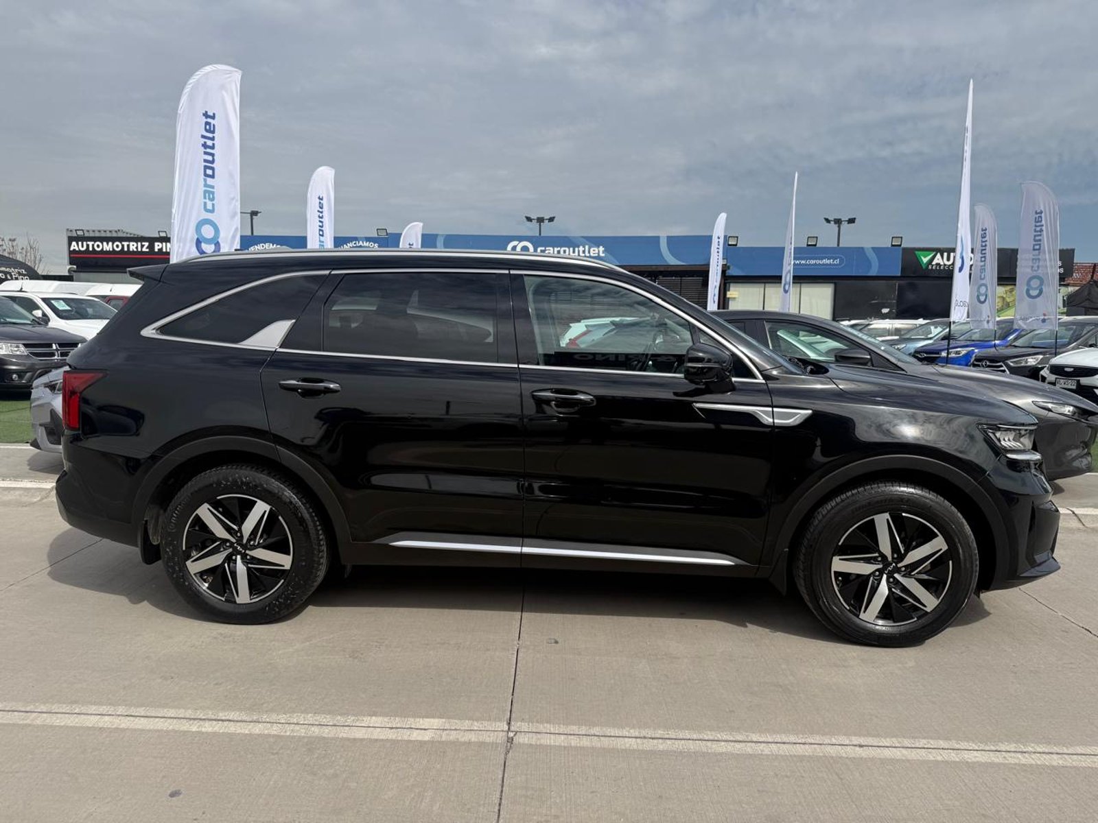 Kia SORENTO 2WD 2.5 AUT 2022 - Imagen 6 de 20