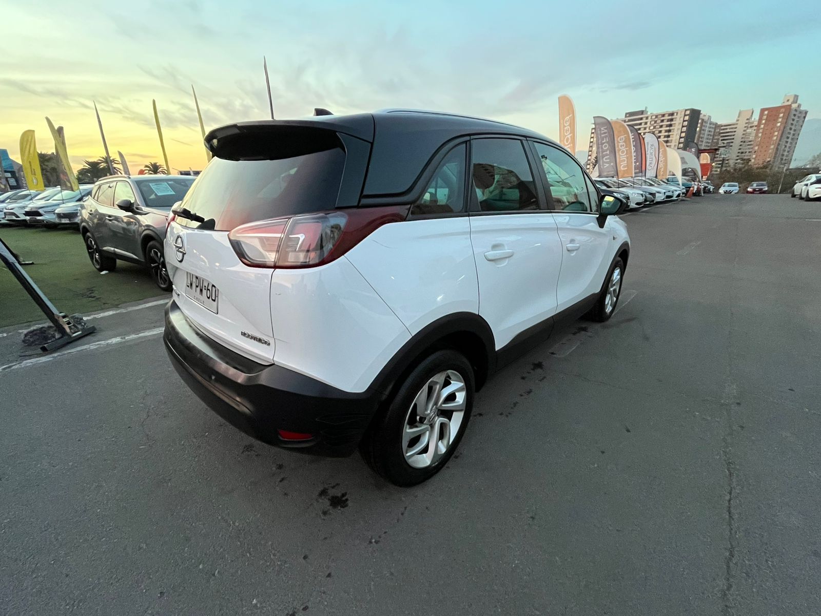 Opel CROSSLAND TD MT6 1.5 2020 - Foto 5 de 19