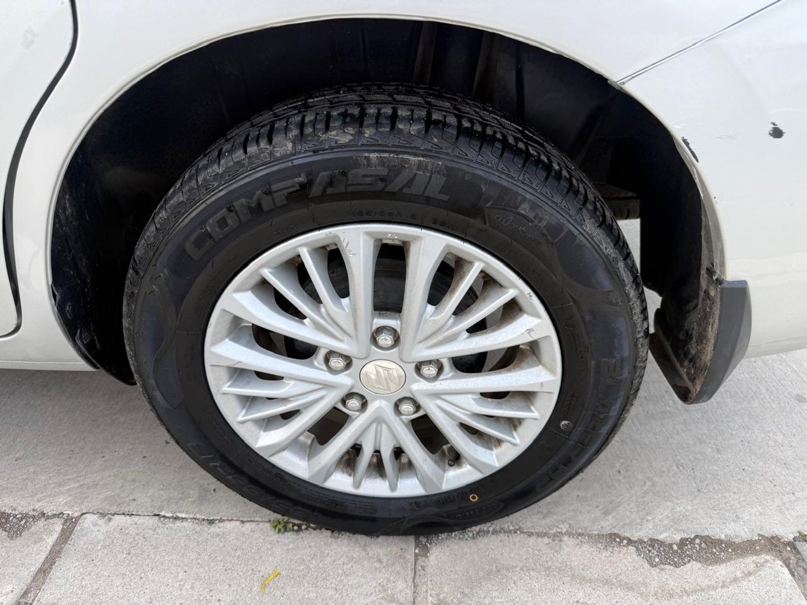 Suzuki ERTIGA GLX 1.5 2020 - Imagen 19 de 20