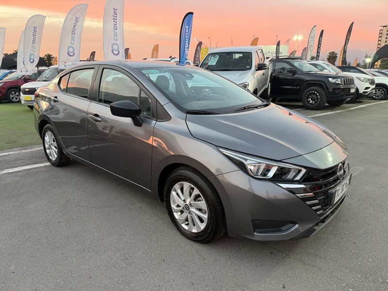 Nissan VERSA SENCE 1.6 2024 - Imagen 7 de 19