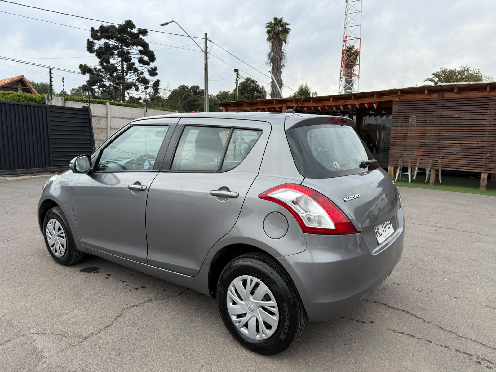 Suzuki SWIFT GL 1.2 2016 - Foto 3 de 20