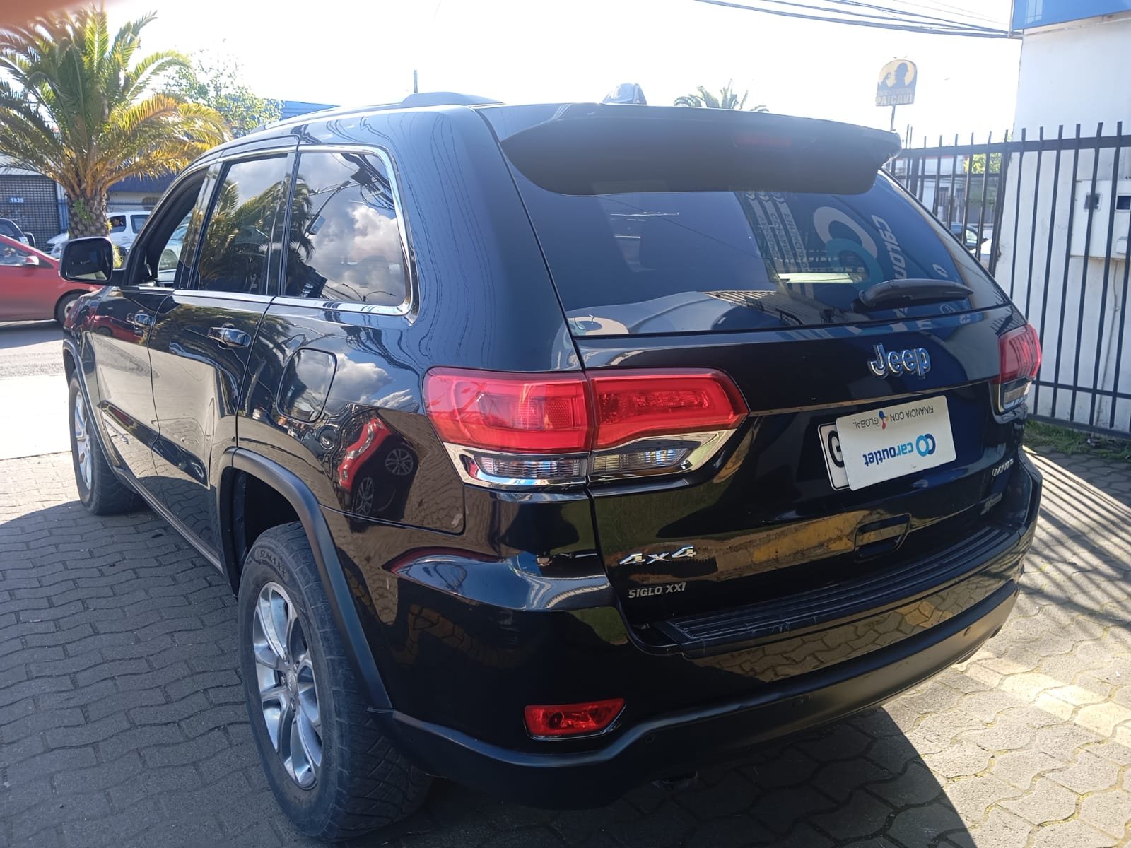 Jeep NEW GRAND CHEROKEE LAREDO 3.6 AUT 2014 - Foto 2 de 13