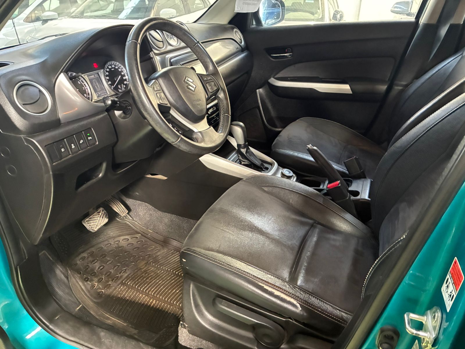 Suzuki VITARA 1.6 4WD AT GLX 2018 - Imagen 7 de 11