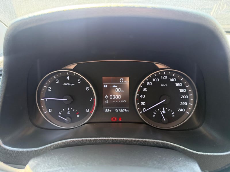 Hyundai ELANTRA AD 1.6 2018 - Imagen 14 de 20