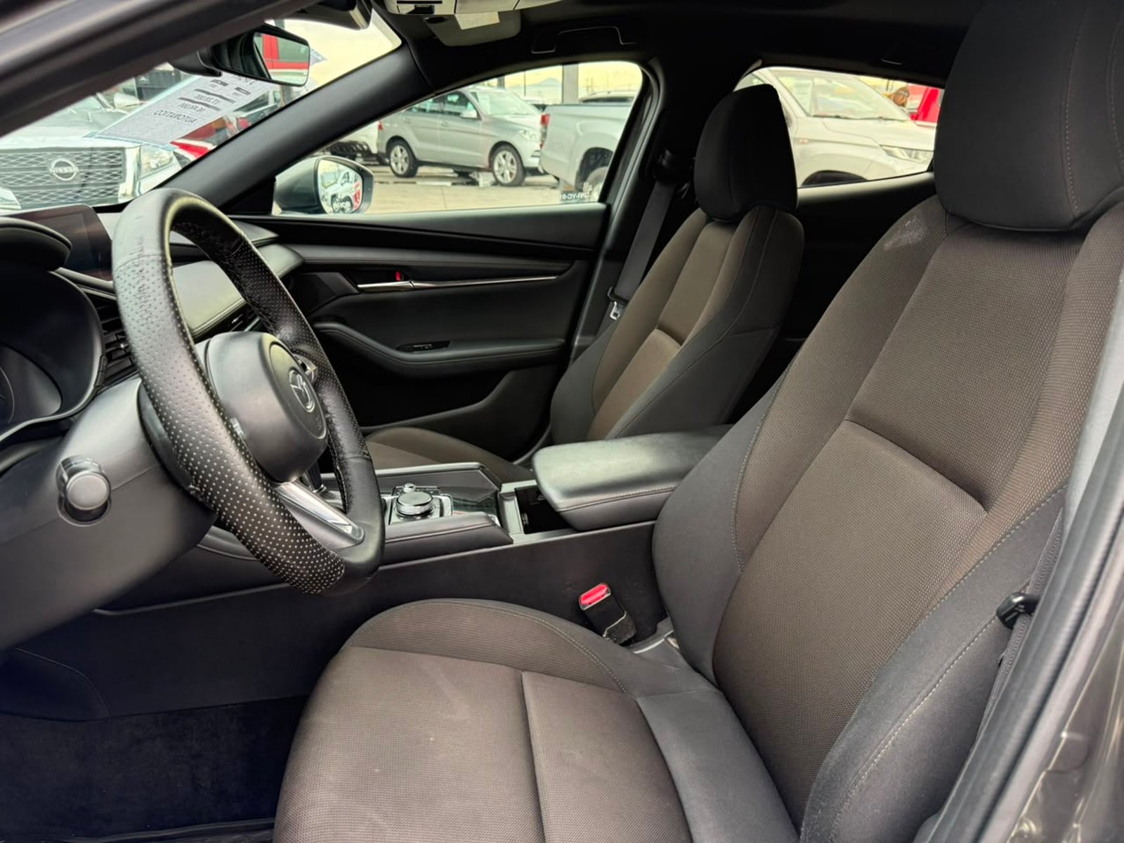 Mazda 3 HATCH BACK 2.0 AUT 2021 - Imagen 10 de 20