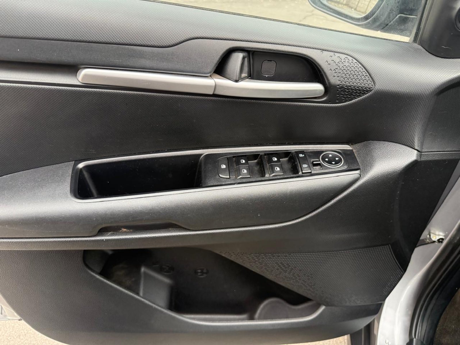 Kia SONET EX 1.5 2024 - Imagen 12 de 20