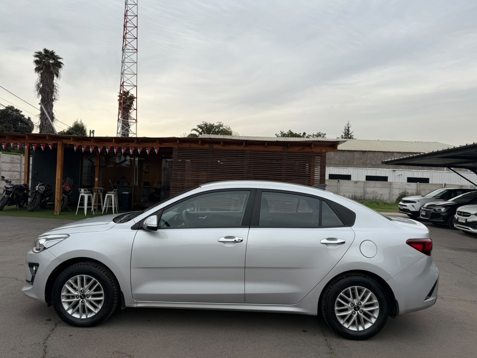 Kia RIO 4 6MT 1.4 2023 - Foto 2 de 20