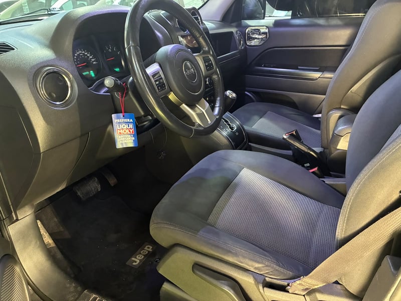 Jeep PATRIOT 4X4 2.4 AUT 2011 - Imagen 7 de 11