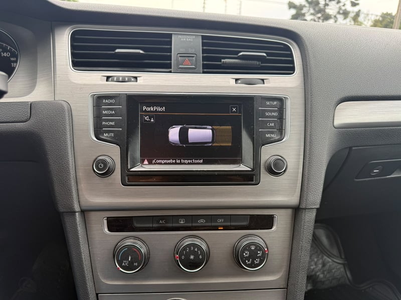 Volkswagen GOLF HB 1.6 2015 - Imagen 15 de 19