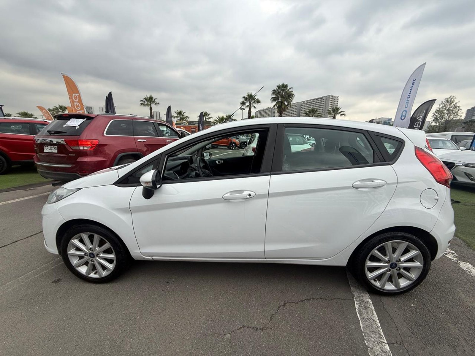 Ford FIESTA HB 1.6 2019 - Foto 2 de 19