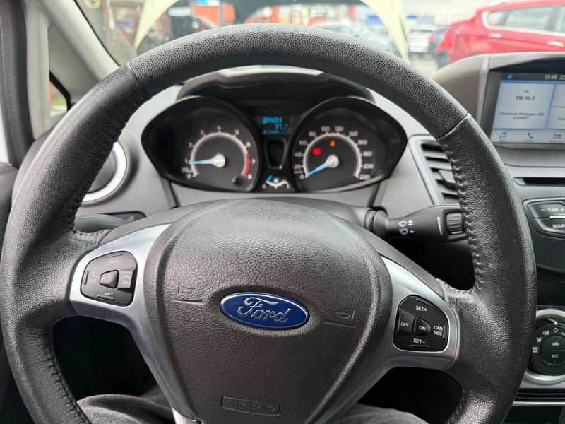 Ford FIESTA HB 1.6 2019 - Imagen 13 de 19
