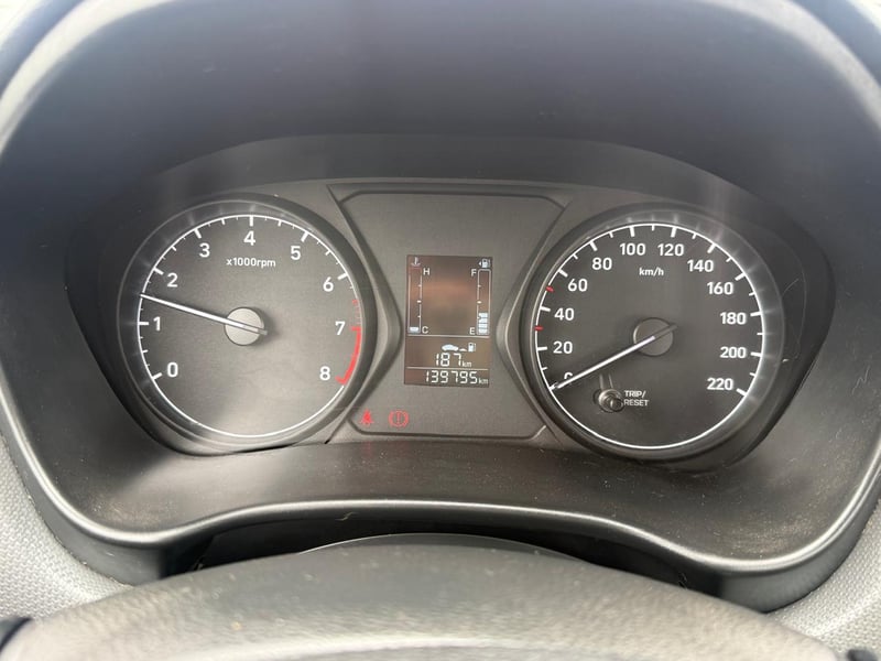Hyundai VERNA CB 1.4 2020 - Imagen 14 de 20