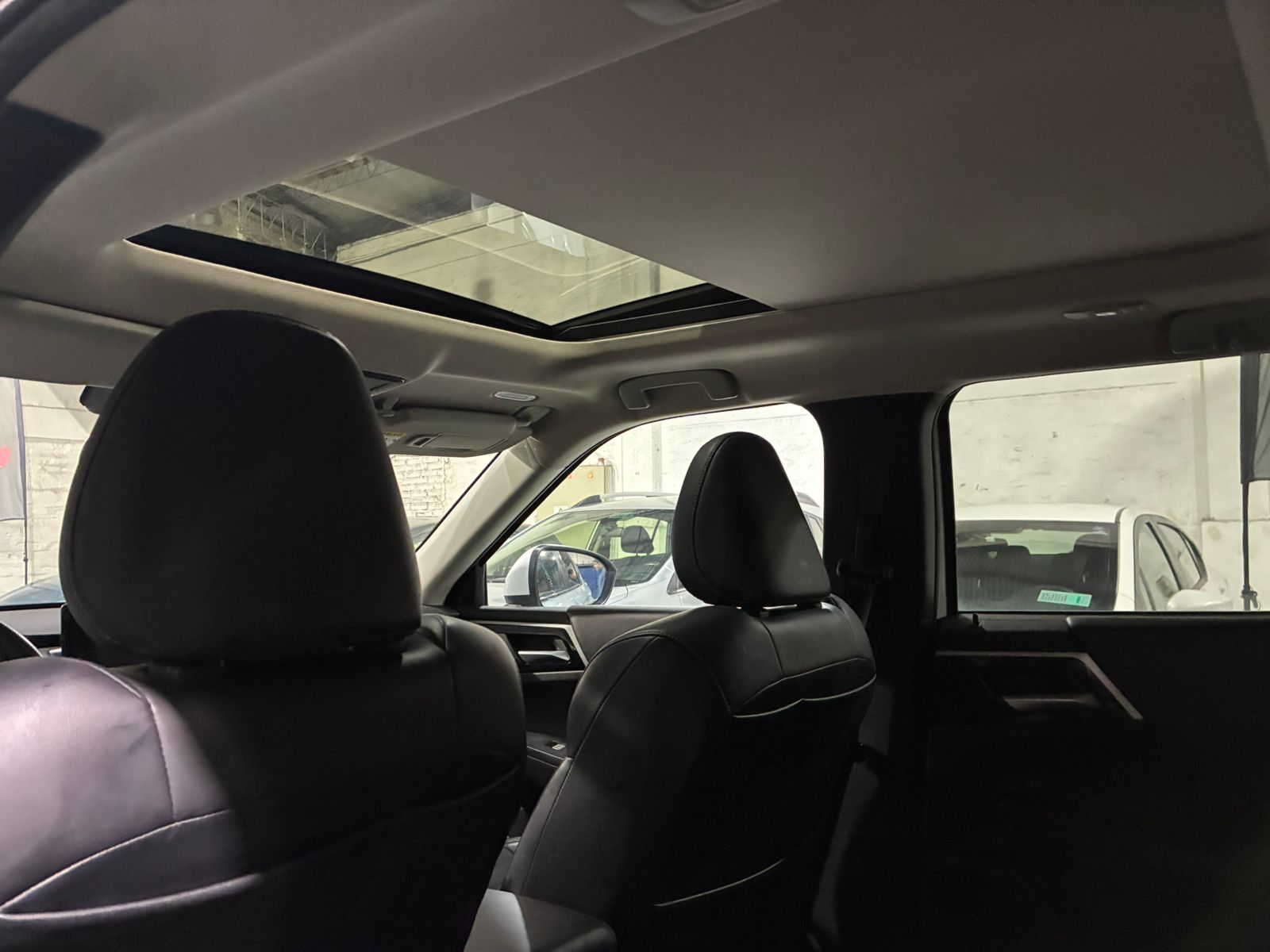 MITSUBISHI OUTLANDER GLS 4X4 2024 - Imagen 10 de 12