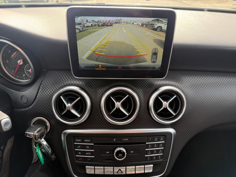 Mercedes-Benz A200 D 2017 - Imagen 16 de 20