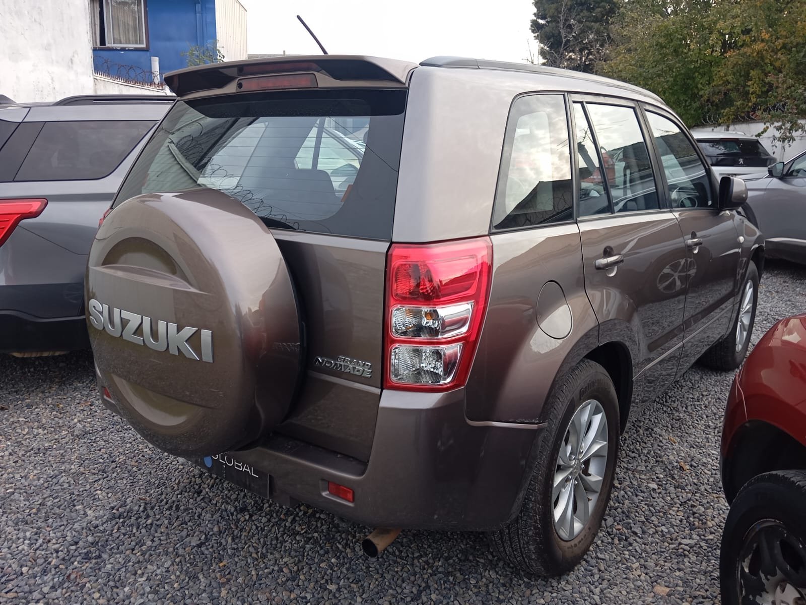 Suzuki GRAND NOMADE GLX 2.4 2019 - Foto 4 de 11