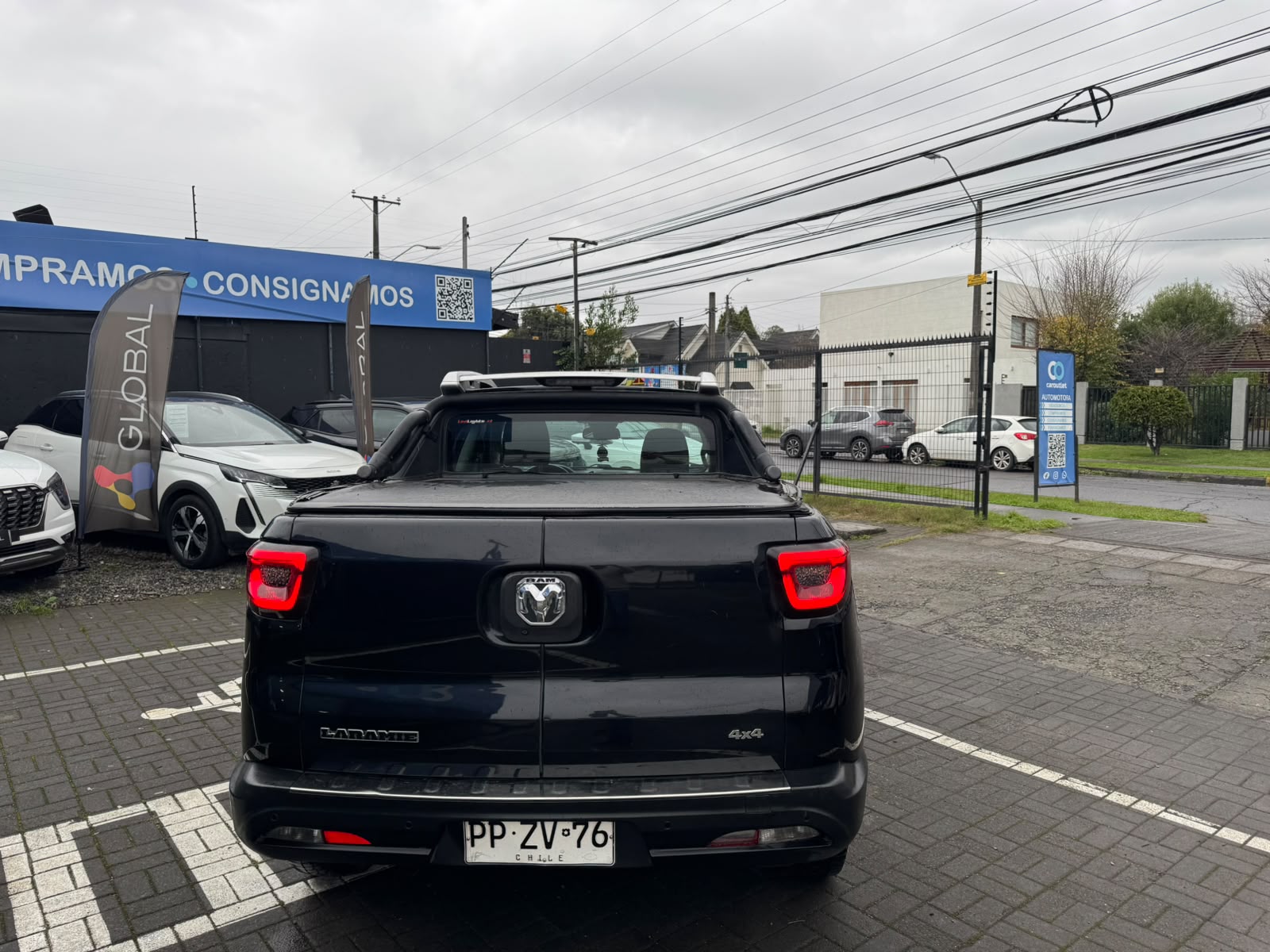 RAM 1000 LARAMIE 4X4 4P 2.0 AUT 2021 - Foto 3 de 10