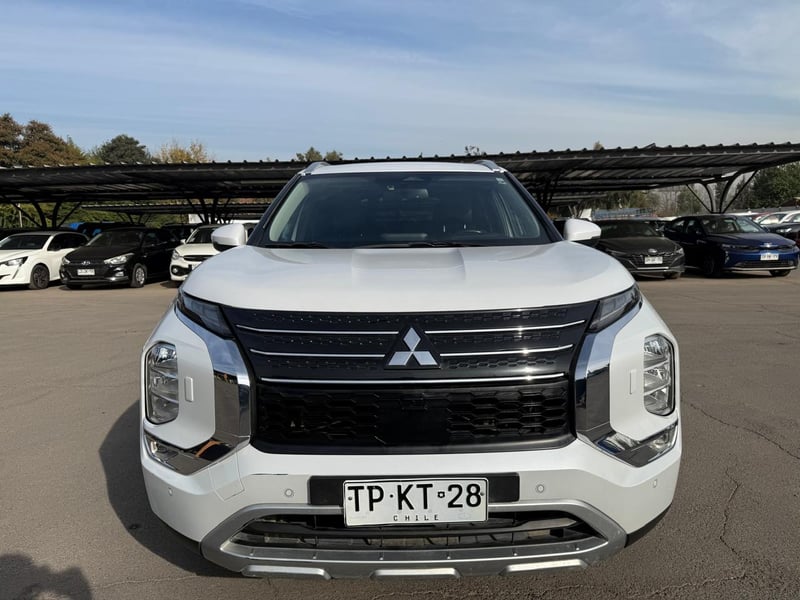Mitsubishi OUTLANDER GLS 4X4 2.5 AT 2024 - Imagen 8 de 20