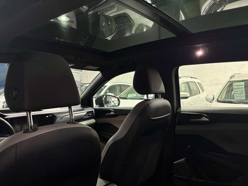 Volkswagen TAOS TSI 1.4 AT 2023 - Imagen 11 de 12