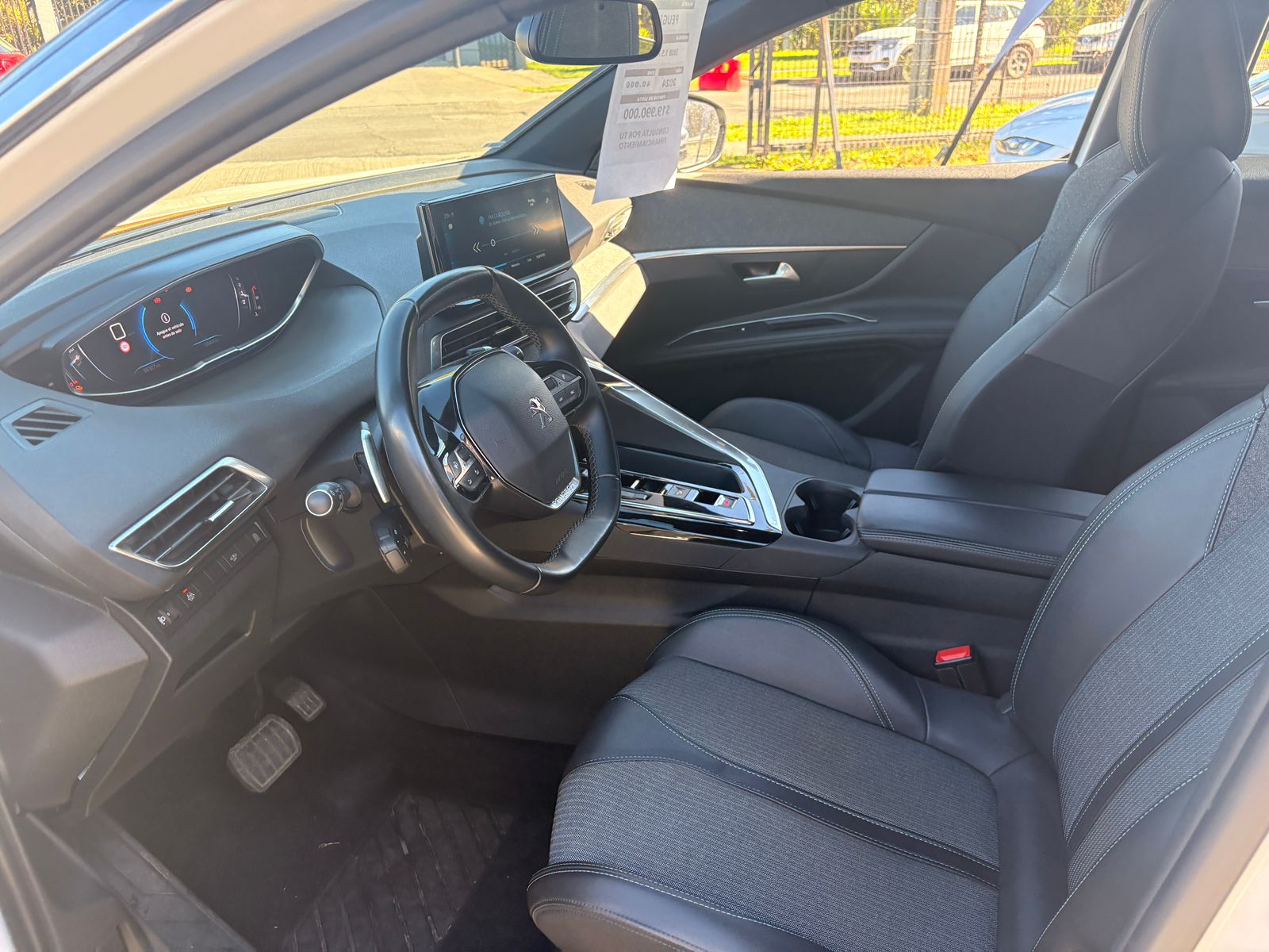 Peugeot 3008 BLUE HDI 130 EAT8 1.5 AUT 2024 - Imagen 8 de 10