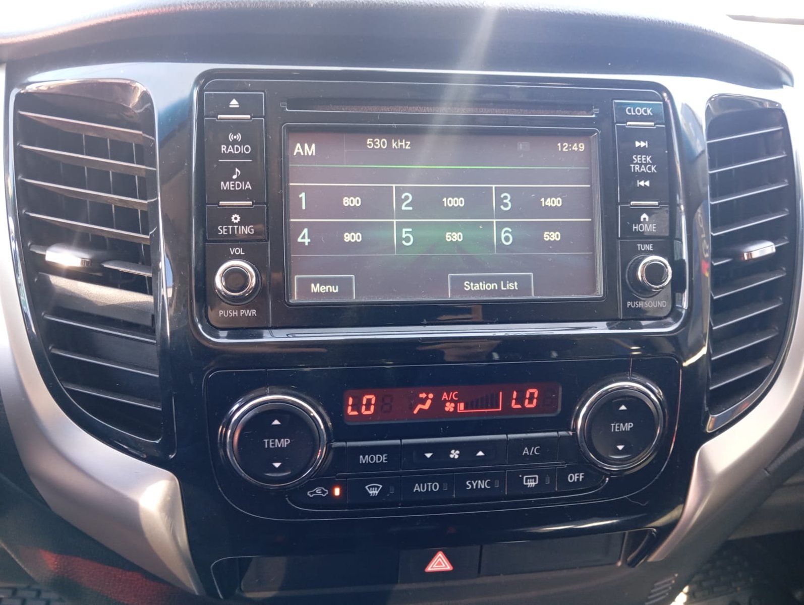 Mitsubishi MONTERO SPORT 2.4 2WD MT 2022 - Imagen 10 de 12