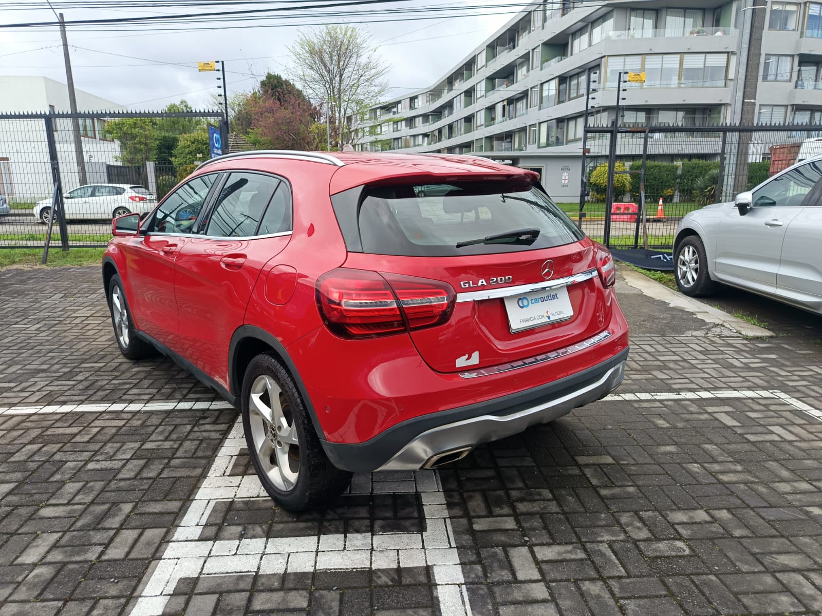 Mercedes-Benz GLA 200 HB 1.6 2020 - Foto 2 de 11