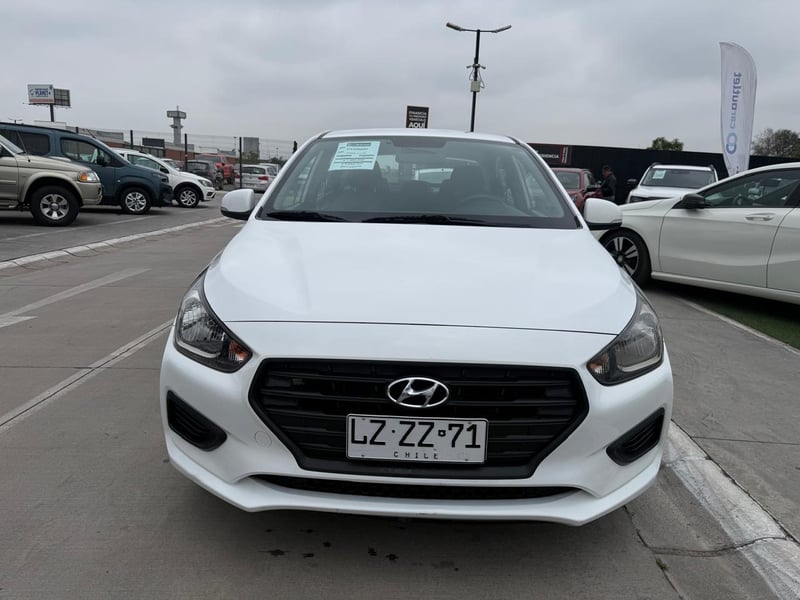 Hyundai VERNA CB 1.4 2020 - Imagen 8 de 20