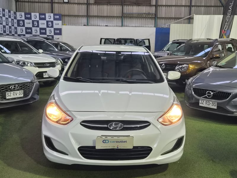 Hyundai ACCENT RB GL 1.4 2017 - Imagen 6 de 9