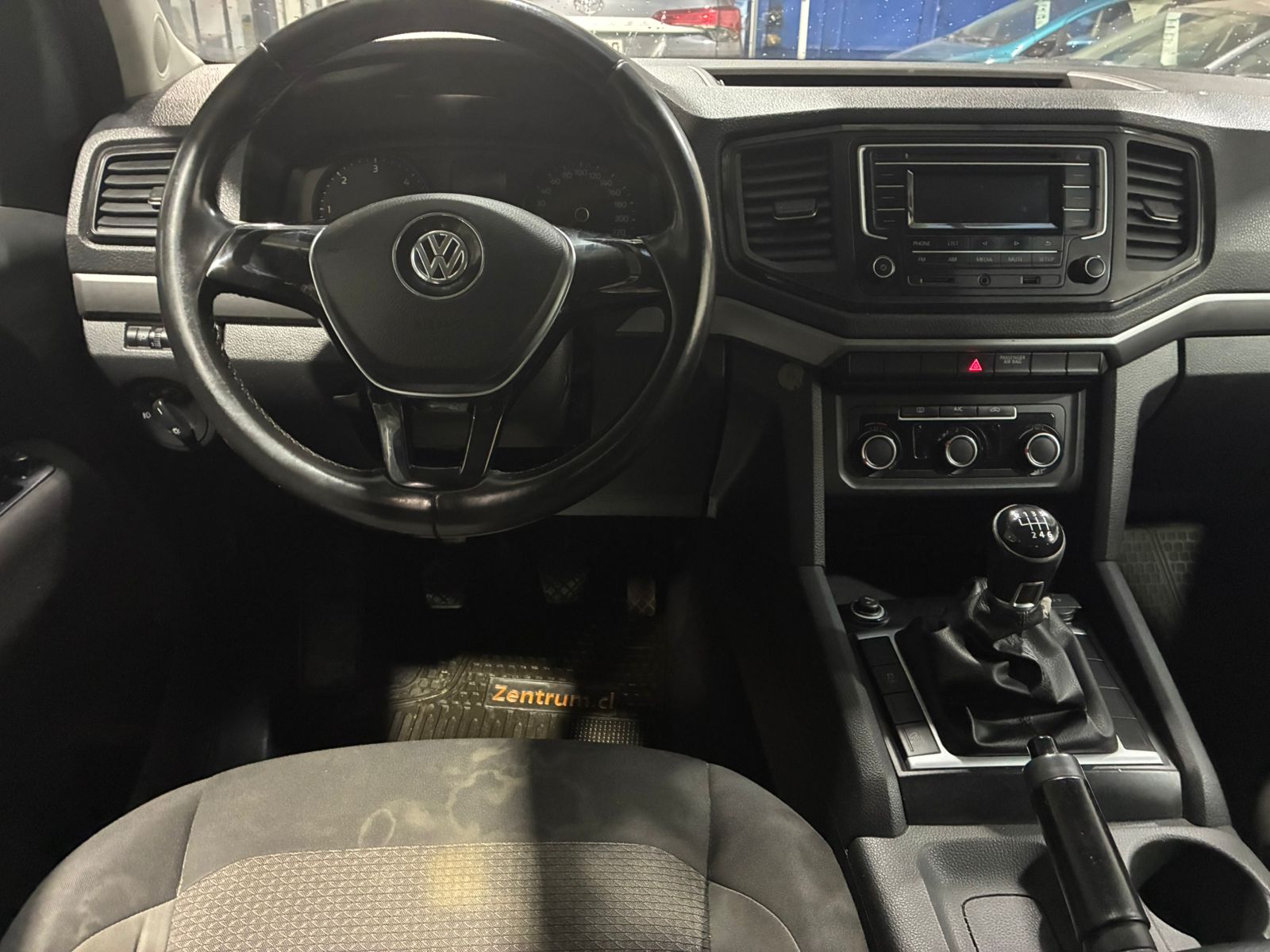 VOLKSWAGEN AMAROK TRENDLINE 4X2 2019 - Imagen 8 de 11