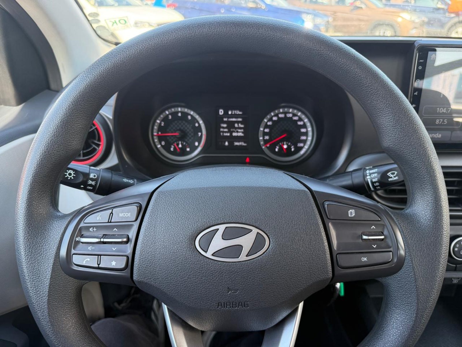 Hyundai GRAND I10 1.2 AUT 2025 - Imagen 14 de 20