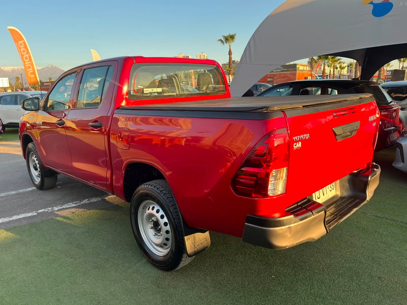 Toyota HI LUX DCAB MT 4X4 2.4 2024 - Imagen 3 de 18